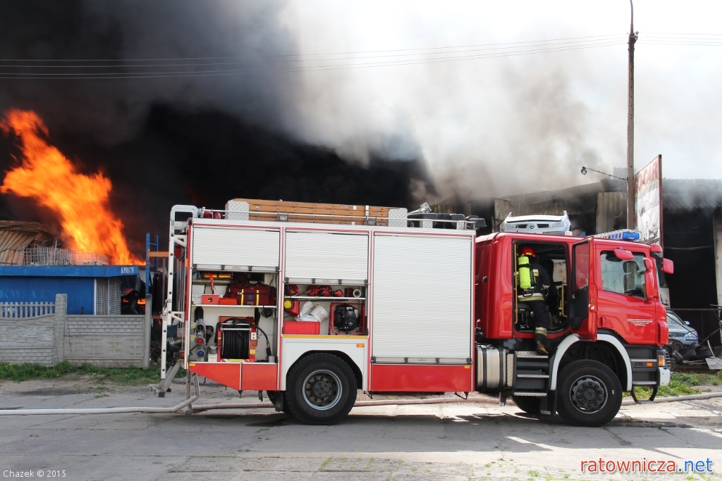 Pożar hali magazynowej przy ul. Karniszewickiej w Pabianicach [8]