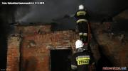Pożar budynku i komórek przy ul. Jesiennej w Pabianicach [9]