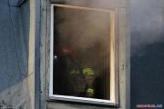Pożar poddasza przy ulicy Piotra Skargi w  Pabianicach [5]