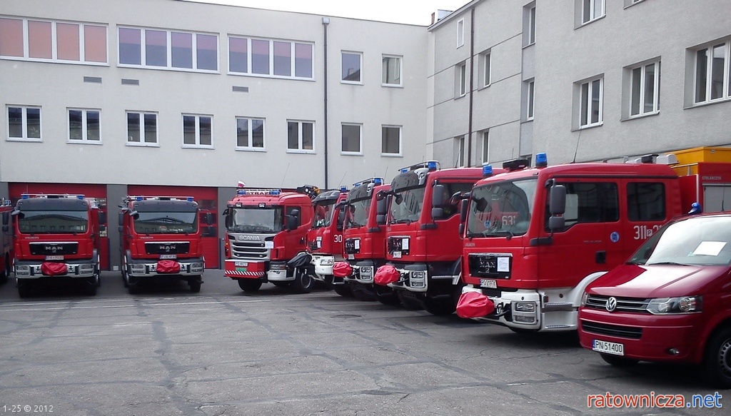 Przekazanie pojazdów specjalnych dla strażaków w Wielkopolsce