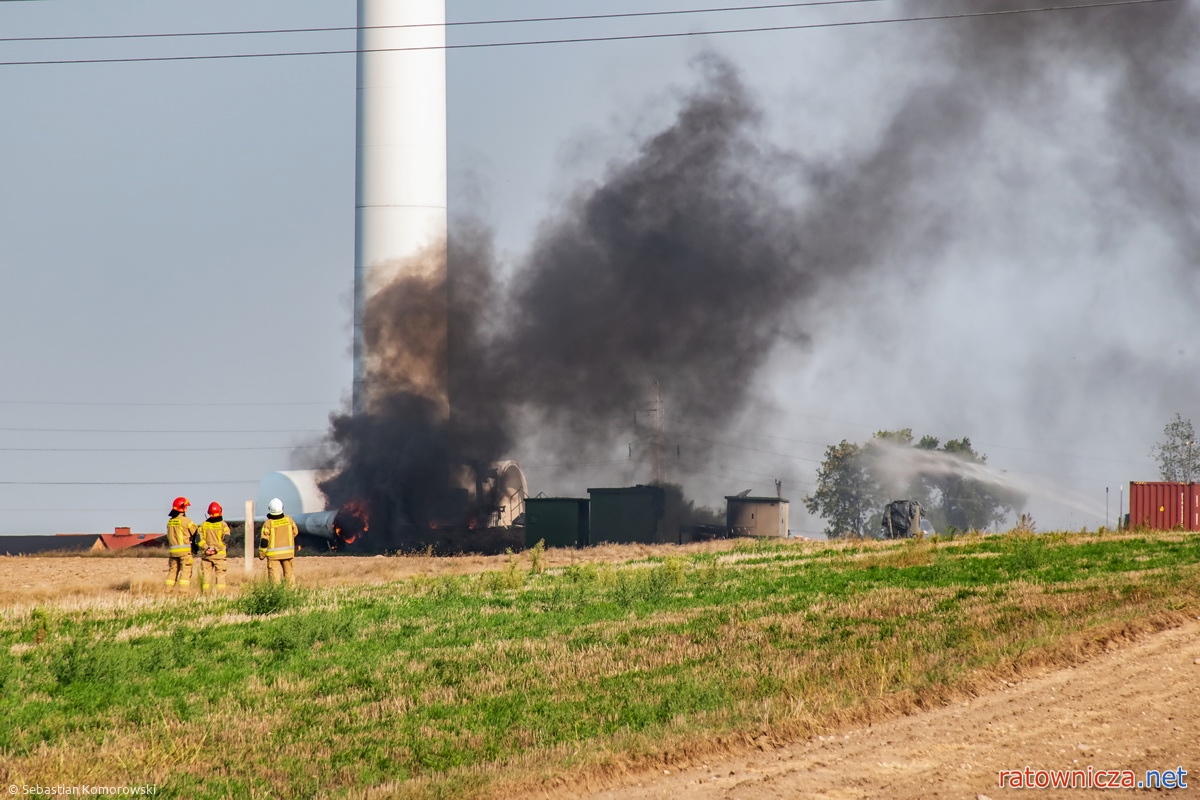 17.09.2024. Pożar Gondoli Turbiny Wiatrowej w m. Teodorów [4]