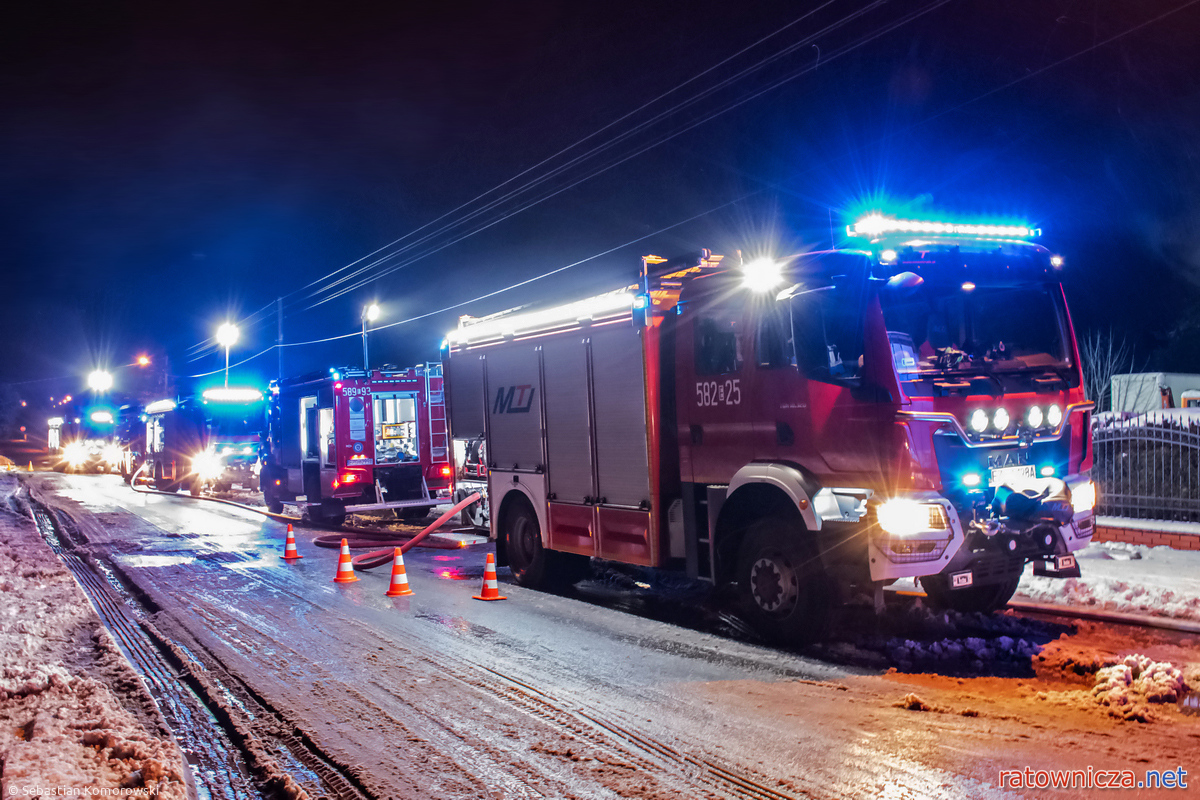 12.01.2025. Pożar hali warsztatowej w m. Emilia [1]