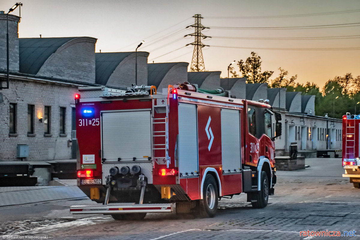 04.05.2025. Pożar skupu palet przy ul. Starorudzkiej w Łodzi [3]