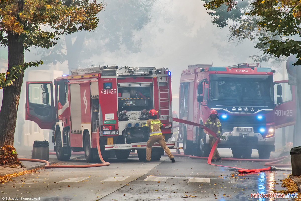 09.10.2026. Pożar budynku przy ul. Pięknej w Pabianicach [12]