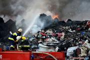 Pożar składowiska odpadów w Zelowie [33]